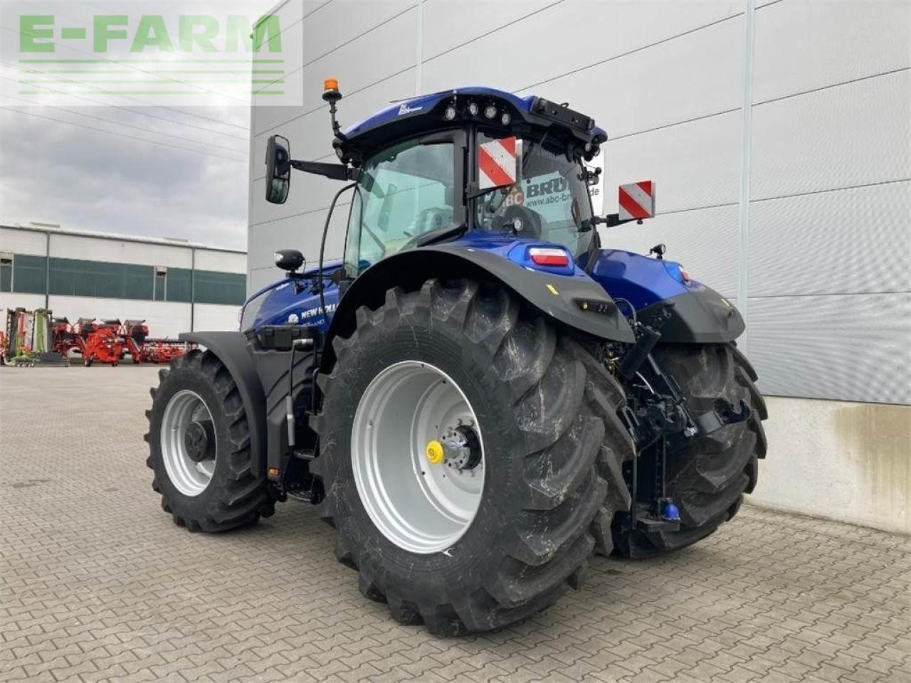 New Holland t7.315 hd autocommand new gen - Трактор: фото 2 New Holland t7.315 hd autocommand new gen - Трактор: фото 2