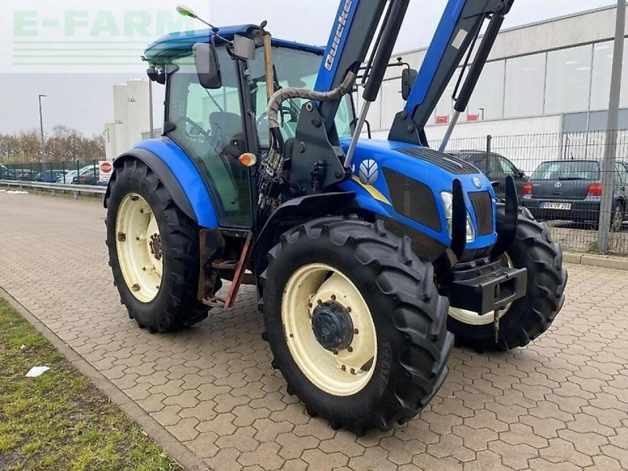 New Holland td5.115 mit frontlader & druckluft - Трактор: фото 3 New Holland td5.115 mit frontlader & druckluft - Трактор: фото 3