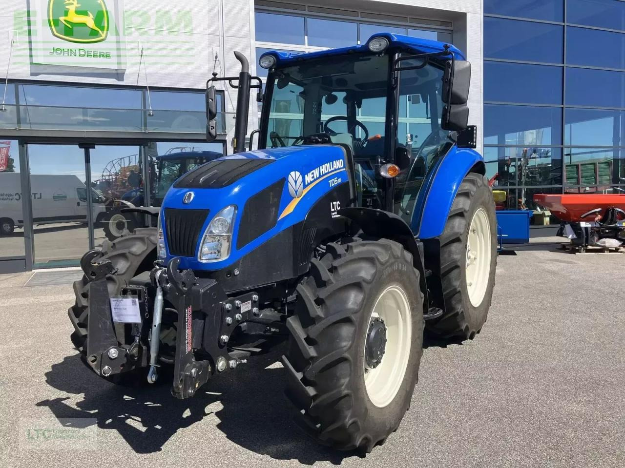 New Holland td5.85 - Трактор: фото 1 New Holland td5.85 - Трактор: фото 1