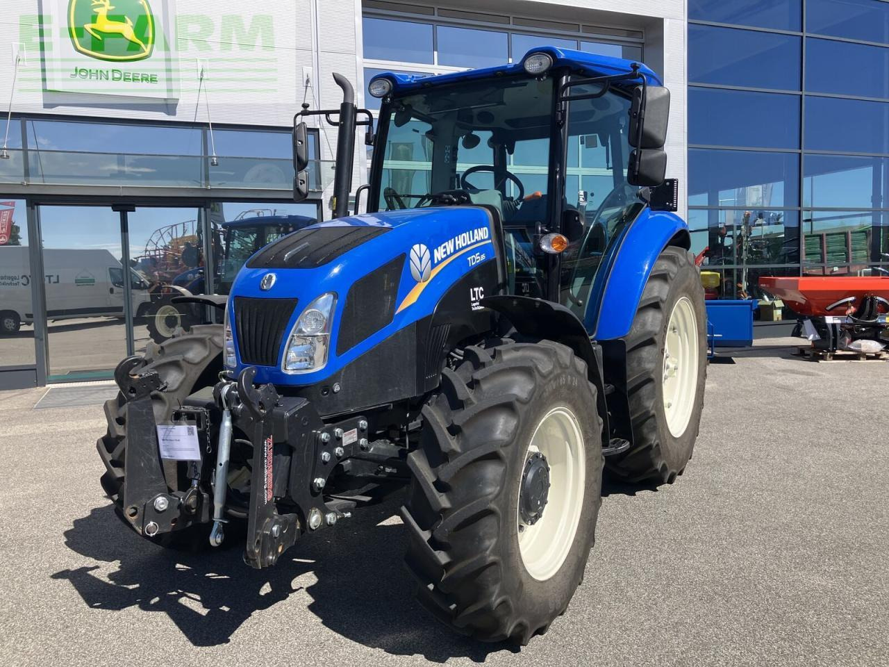 New Holland td5.85 - Трактор: фото 1 New Holland td5.85 - Трактор: фото 1