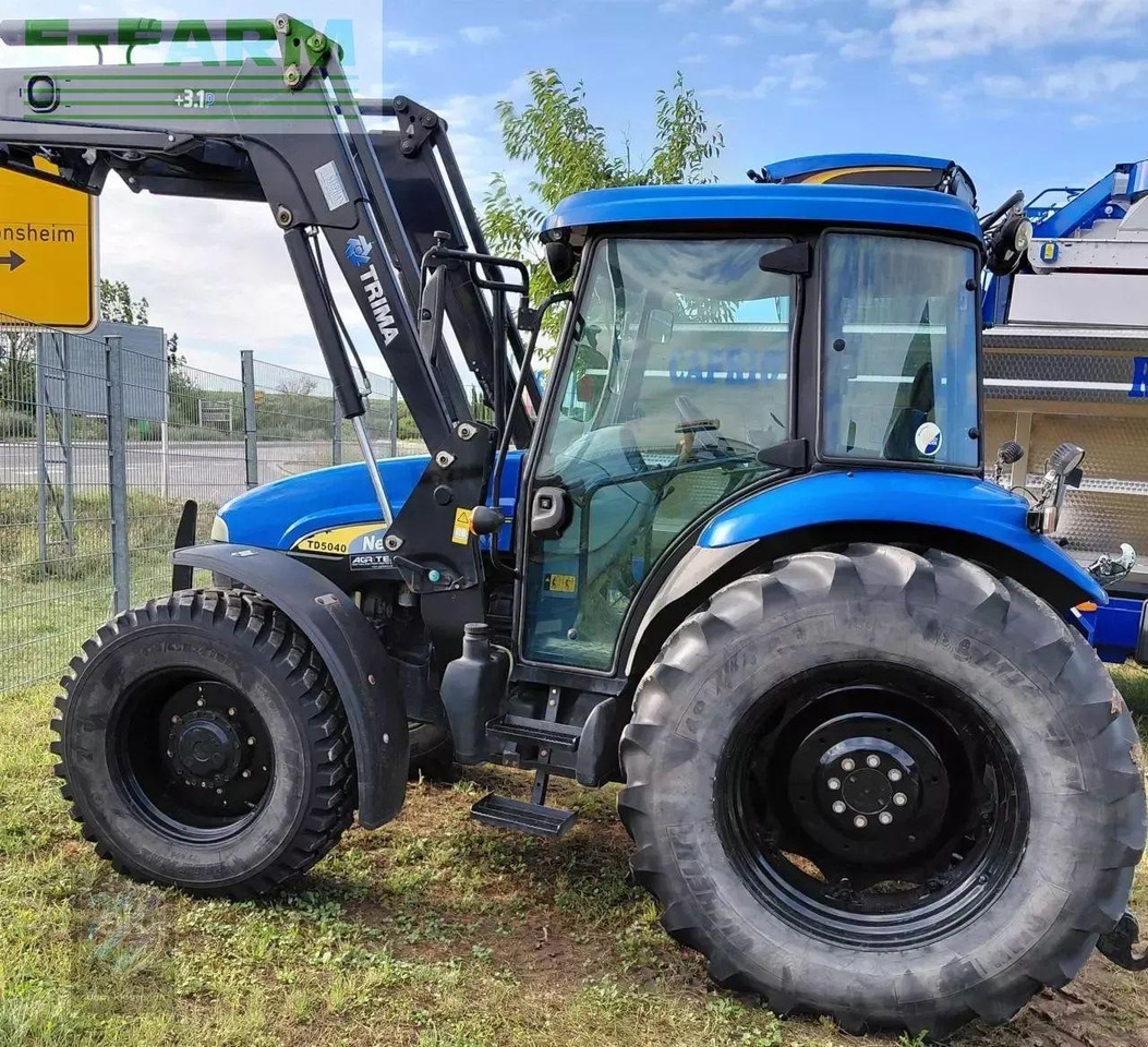 New Holland td5040 - Трактор: фото 4 New Holland td5040 - Трактор: фото 4