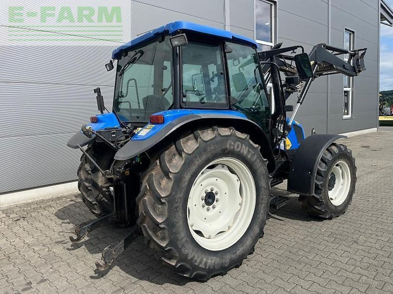 New Holland tl 90 a A - Трактор: фото 3 New Holland tl 90 a A - Трактор: фото 3