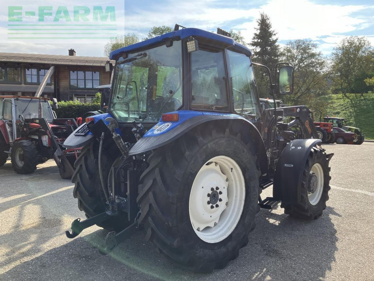 New Holland tl80 (4wd) - Трактор: фото 5 New Holland tl80 (4wd) - Трактор: фото 5