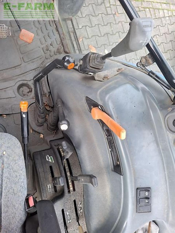 Трактор New Holland tla 80: фото 12 Трактор New Holland tla 80: фото 12