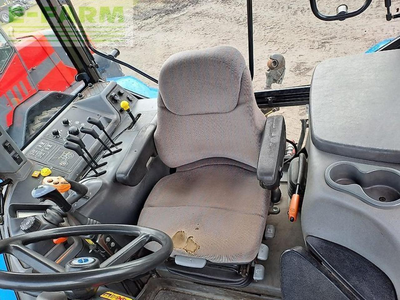 New Holland tm 140 - Трактор: фото 5 New Holland tm 140 - Трактор: фото 5
