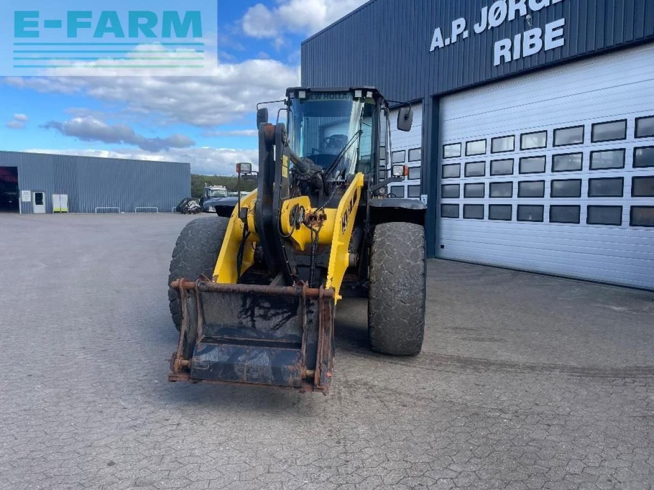 New Holland w 190 - Мини-экскаватор: фото 5 New Holland w 190 - Мини-экскаватор: фото 5