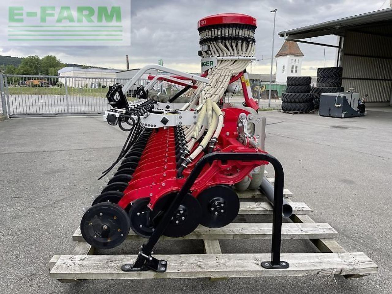 Pöttinger aerosem 6002 fdd 48r - Сеялка: фото 2 Pöttinger aerosem 6002 fdd 48r - Сеялка: фото 2