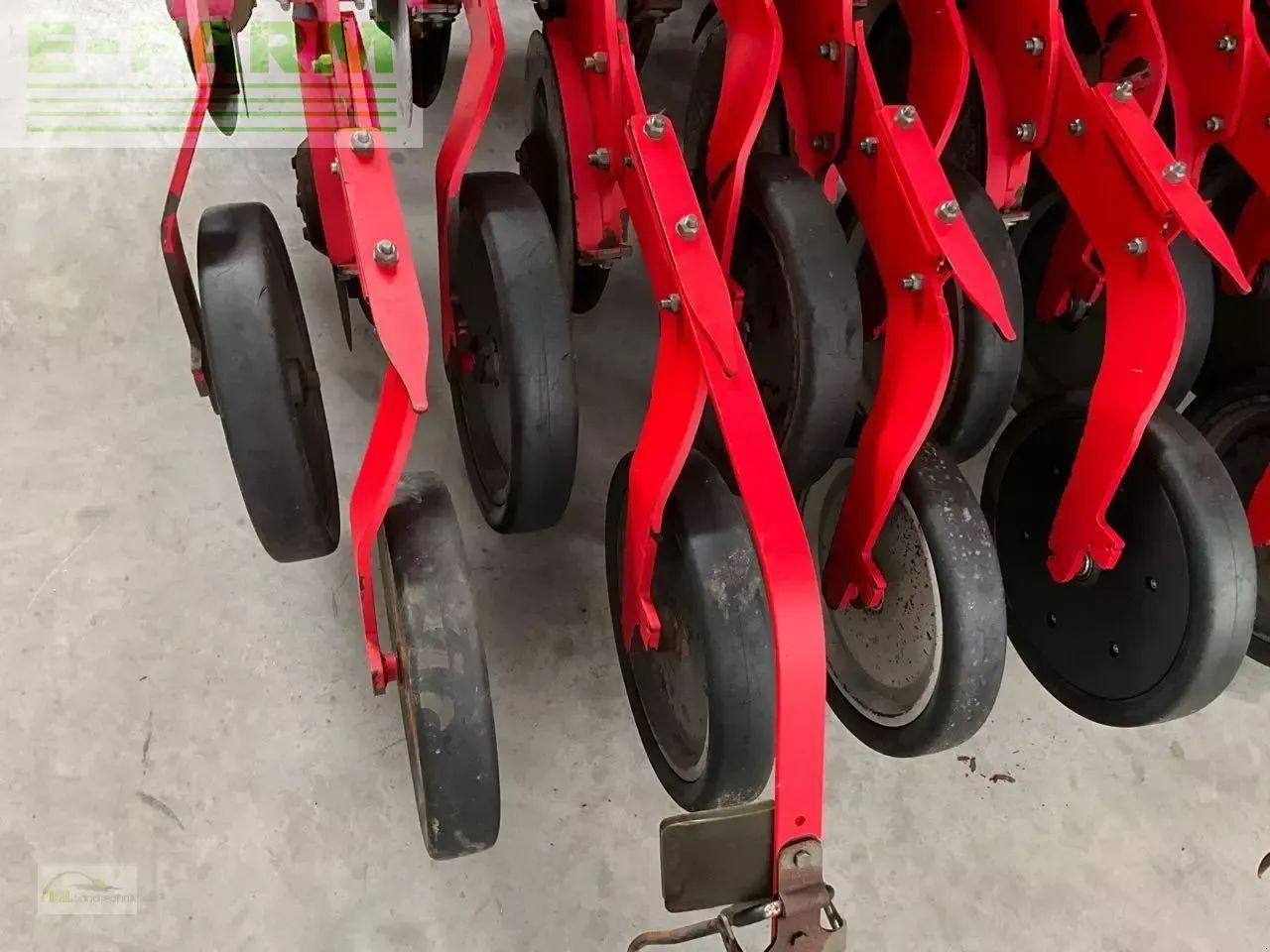 Pöttinger terrasem c4 artis plus - Сеялка: фото 5 Pöttinger terrasem c4 artis plus - Сеялка: фото 5