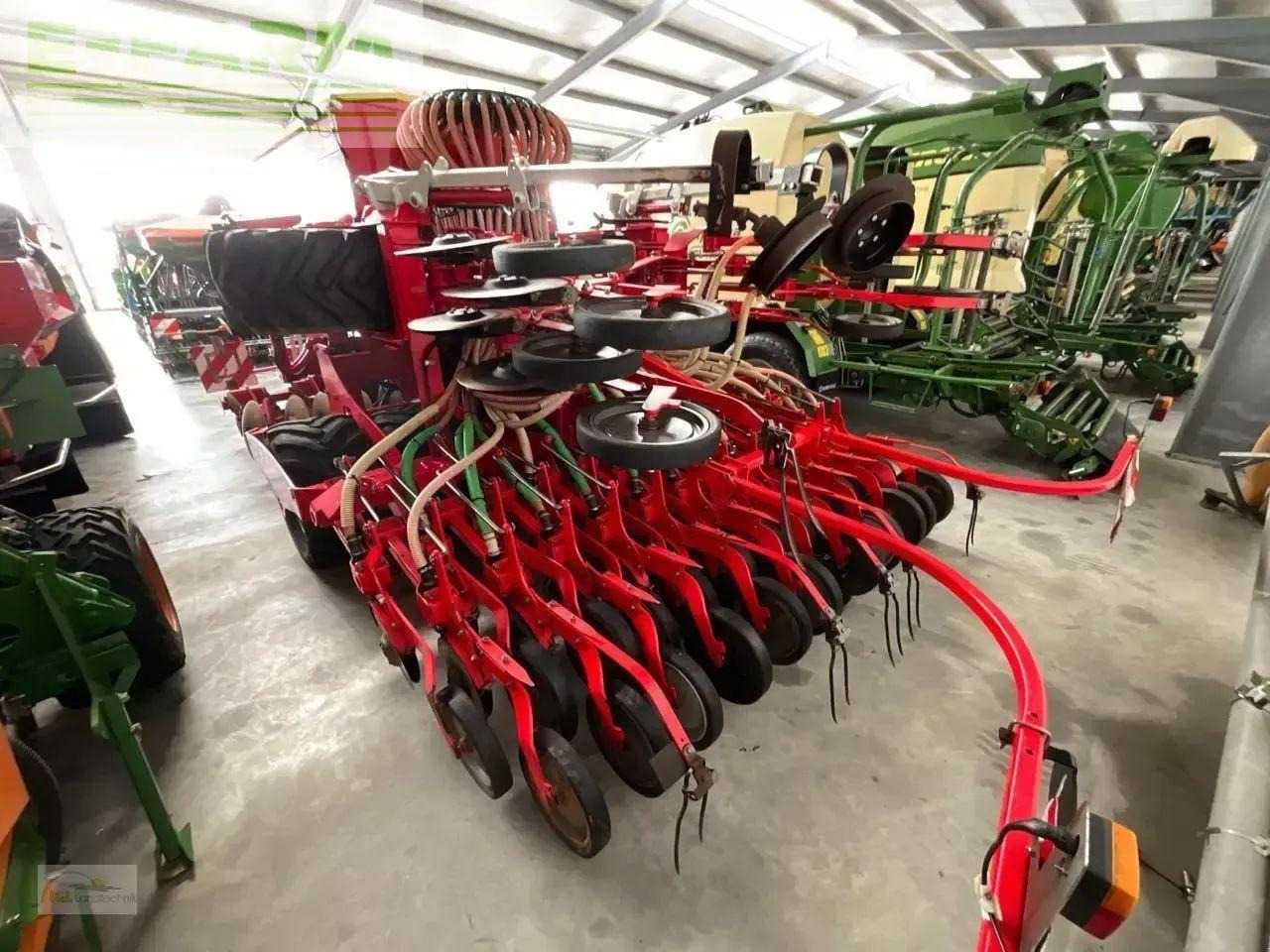 Pöttinger terrasem c4 artis plus - Сеялка: фото 4 Pöttinger terrasem c4 artis plus - Сеялка: фото 4