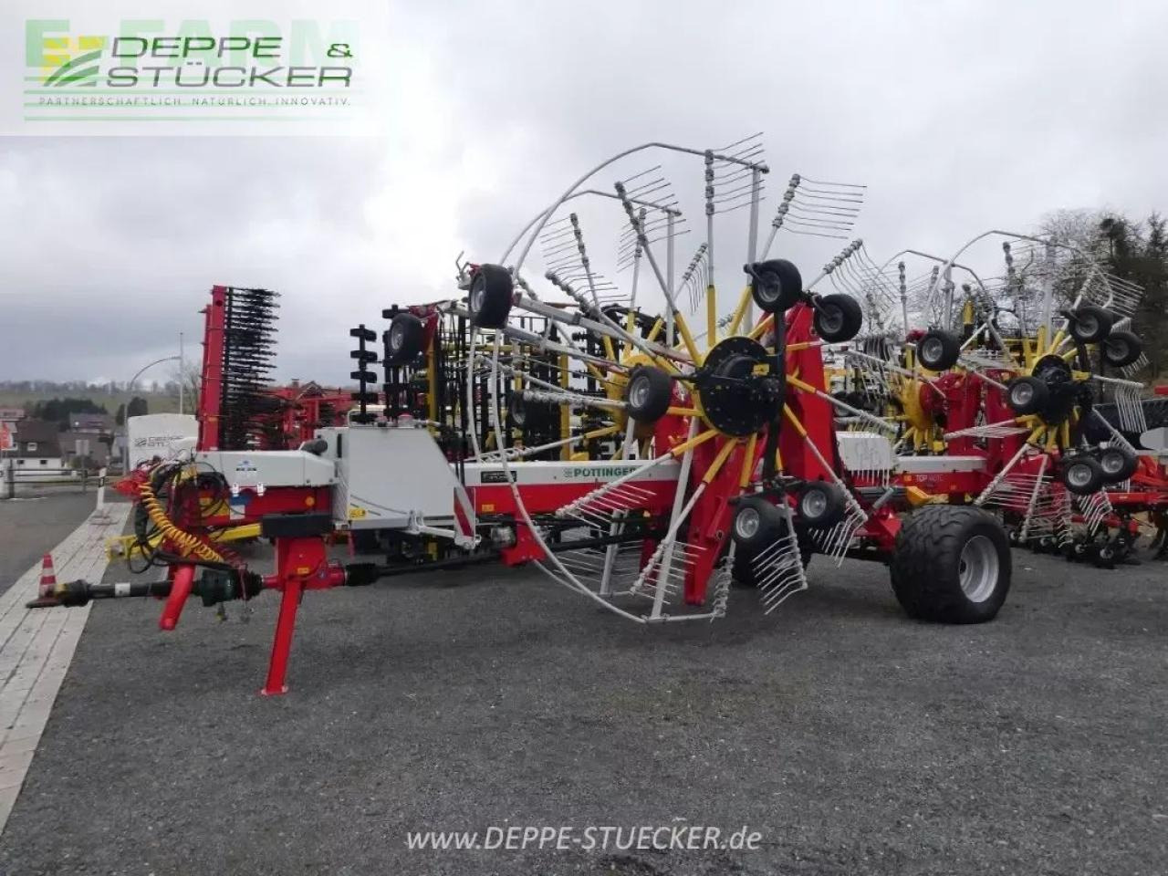 Pöttinger top 1403 c - Сеноворошилка: фото 1 Pöttinger top 1403 c - Сеноворошилка: фото 1