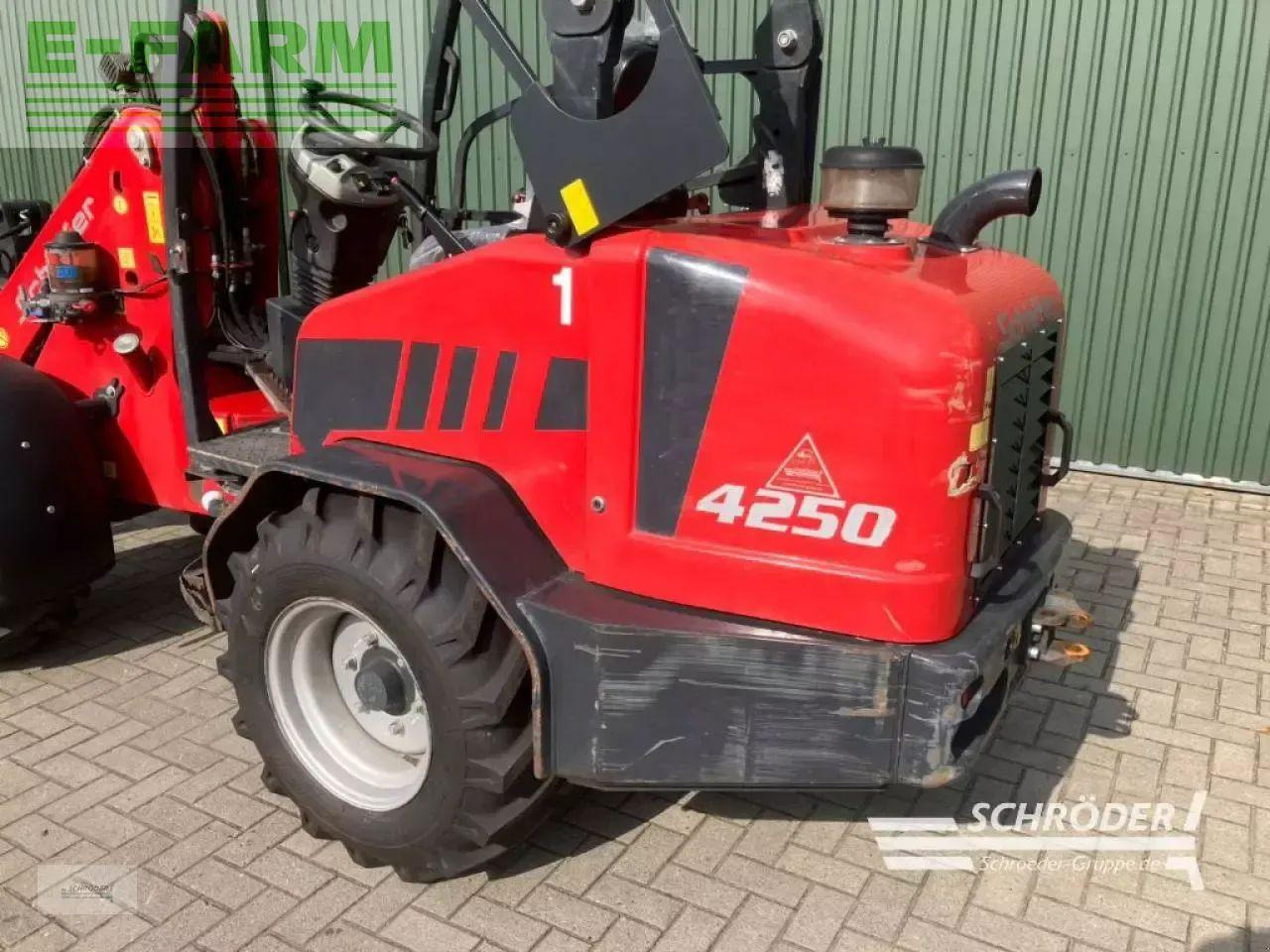 Колёсный погрузчик Schäffer 4250: фото 9