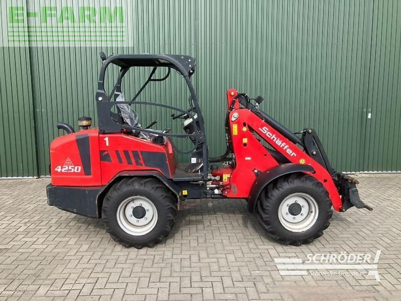 Schäffer 4250 - Мини-экскаватор: фото 2 Schäffer 4250 - Мини-экскаватор: фото 2