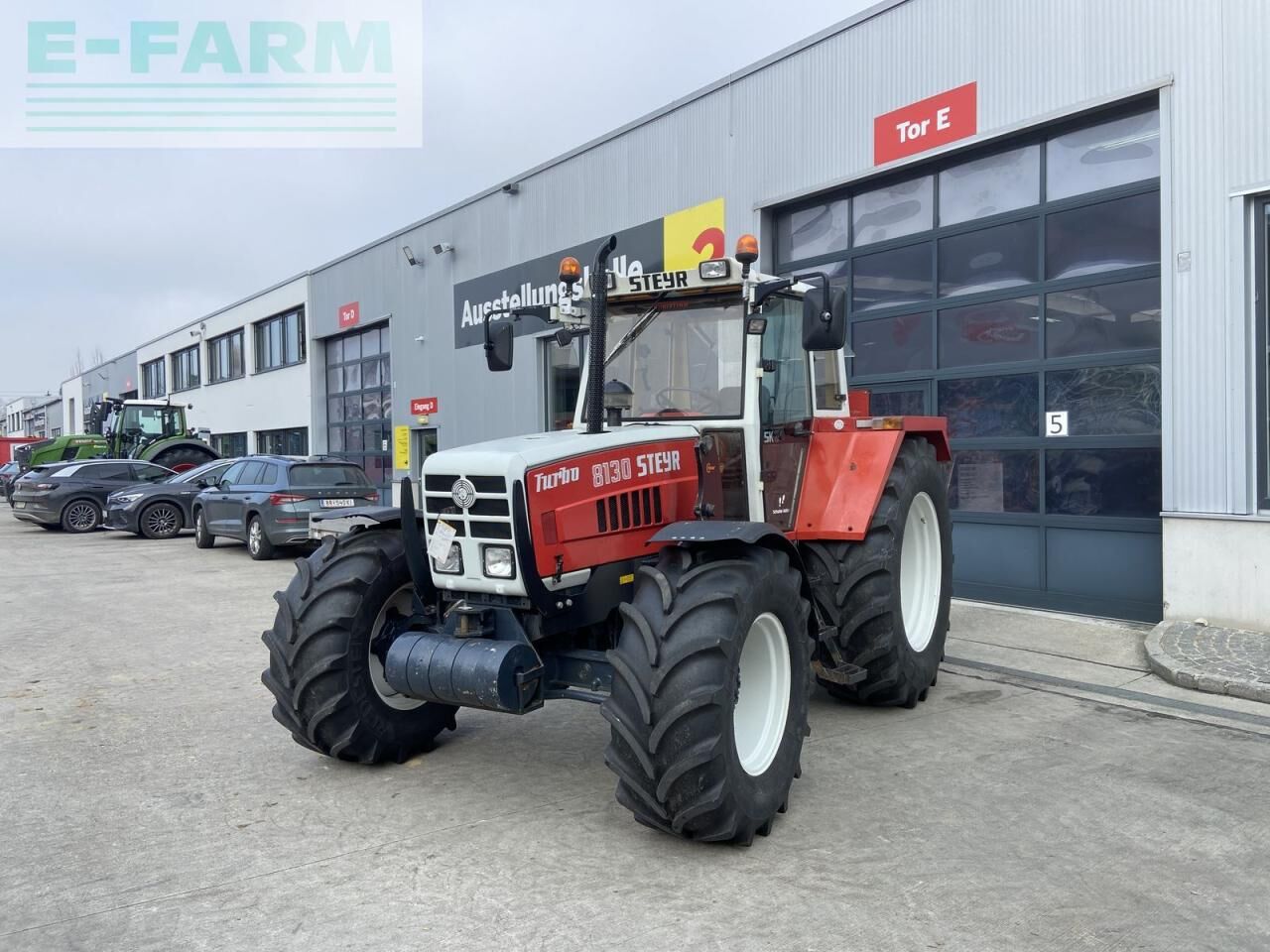 Steyr 8100 a - Трактор: фото 1 Steyr 8100 a - Трактор: фото 1