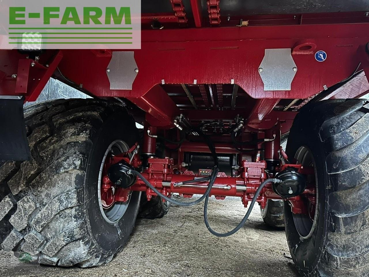 Strautmann giga-vitesse cfs 4002 - Самозагружающийся прицеп: фото 5 Strautmann giga-vitesse cfs 4002 - Самозагружающийся прицеп: фото 5