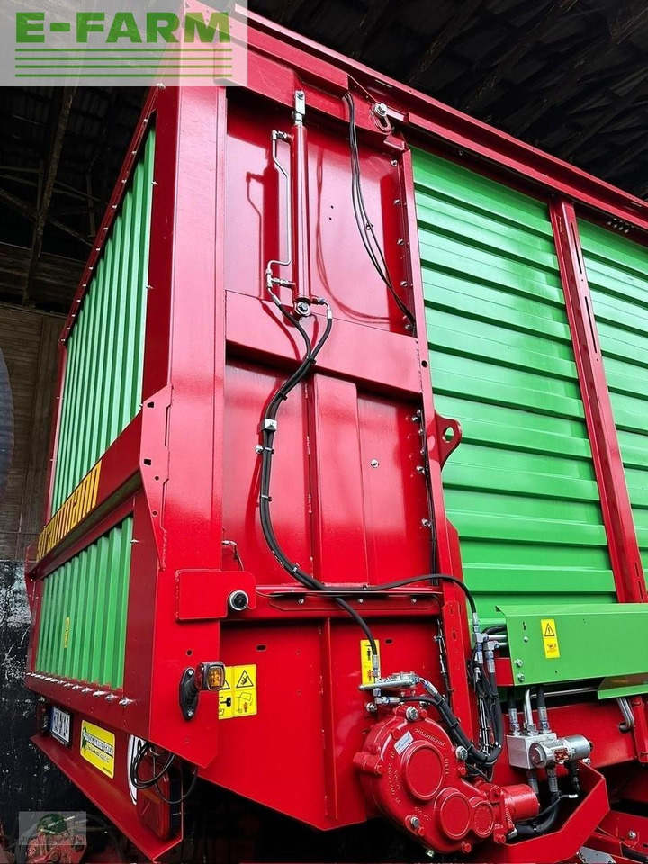 Strautmann giga-vitesse cfs 4002 - Самозагружающийся прицеп: фото 4 Strautmann giga-vitesse cfs 4002 - Самозагружающийся прицеп: фото 4