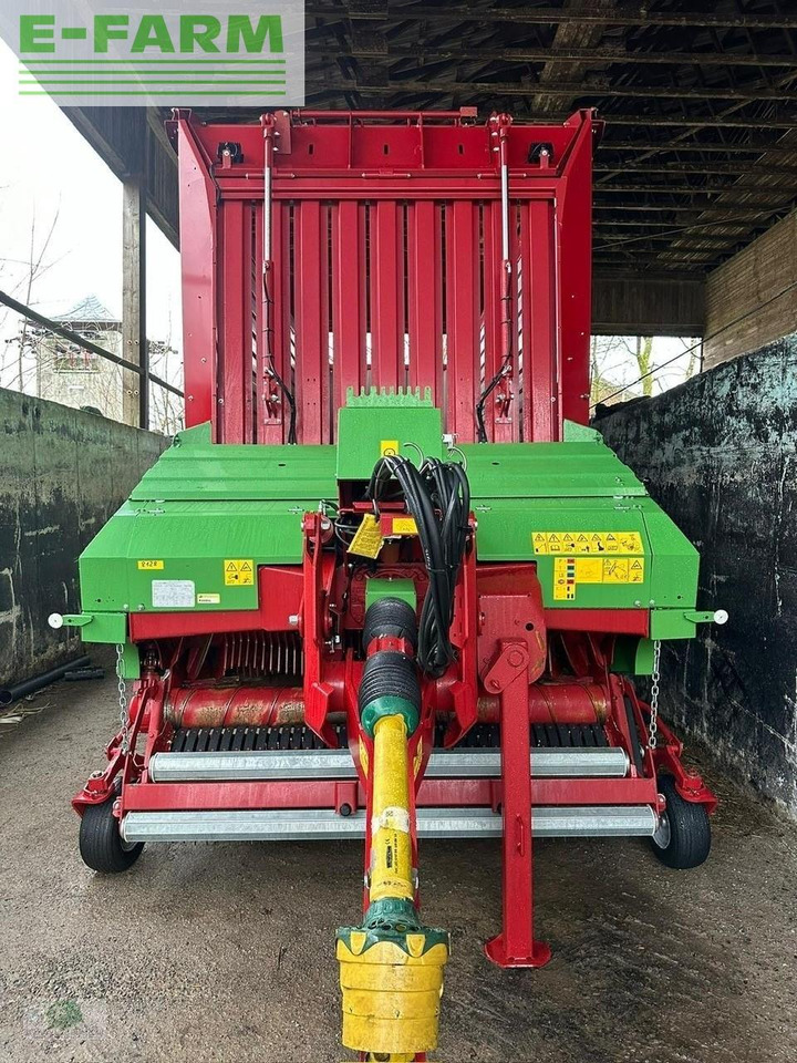 Strautmann giga-vitesse cfs 4002 - Самозагружающийся прицеп: фото 2 Strautmann giga-vitesse cfs 4002 - Самозагружающийся прицеп: фото 2