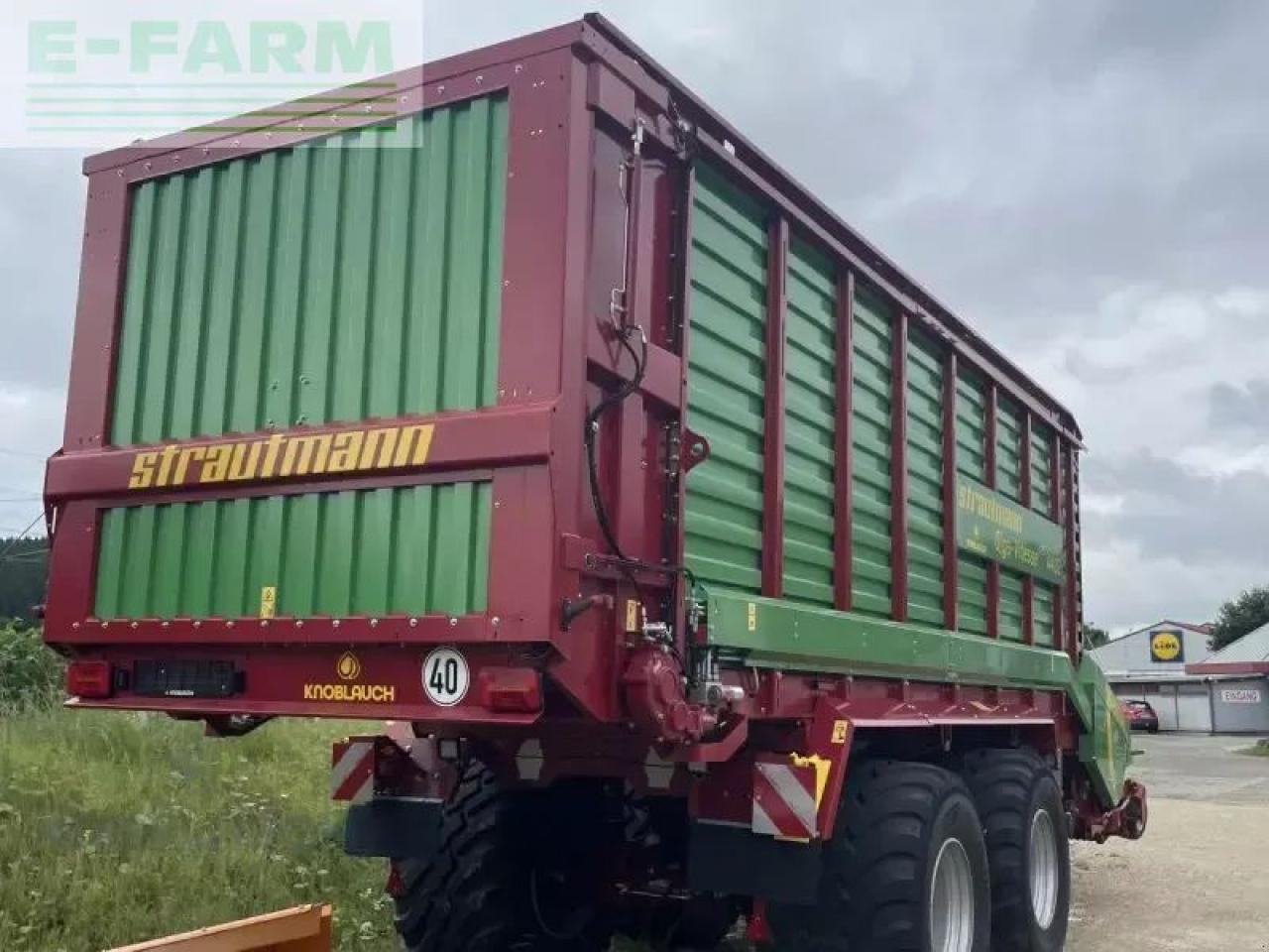 Strautmann giga vitesse cfs 4402 - Самозагружающийся прицеп: фото 3 Strautmann giga vitesse cfs 4402 - Самозагружающийся прицеп: фото 3