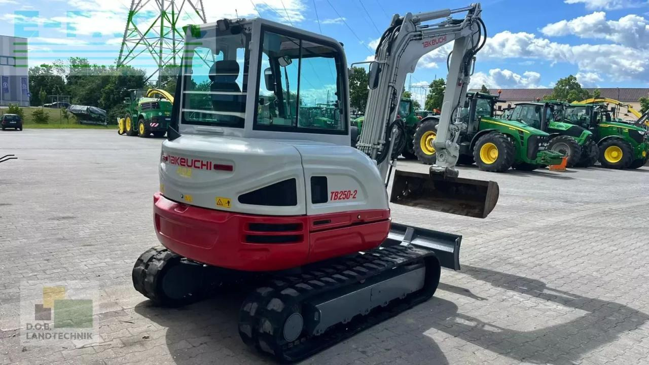 Takeuchi tb 250 - Мини-экскаватор: фото 5 Takeuchi tb 250 - Мини-экскаватор: фото 5