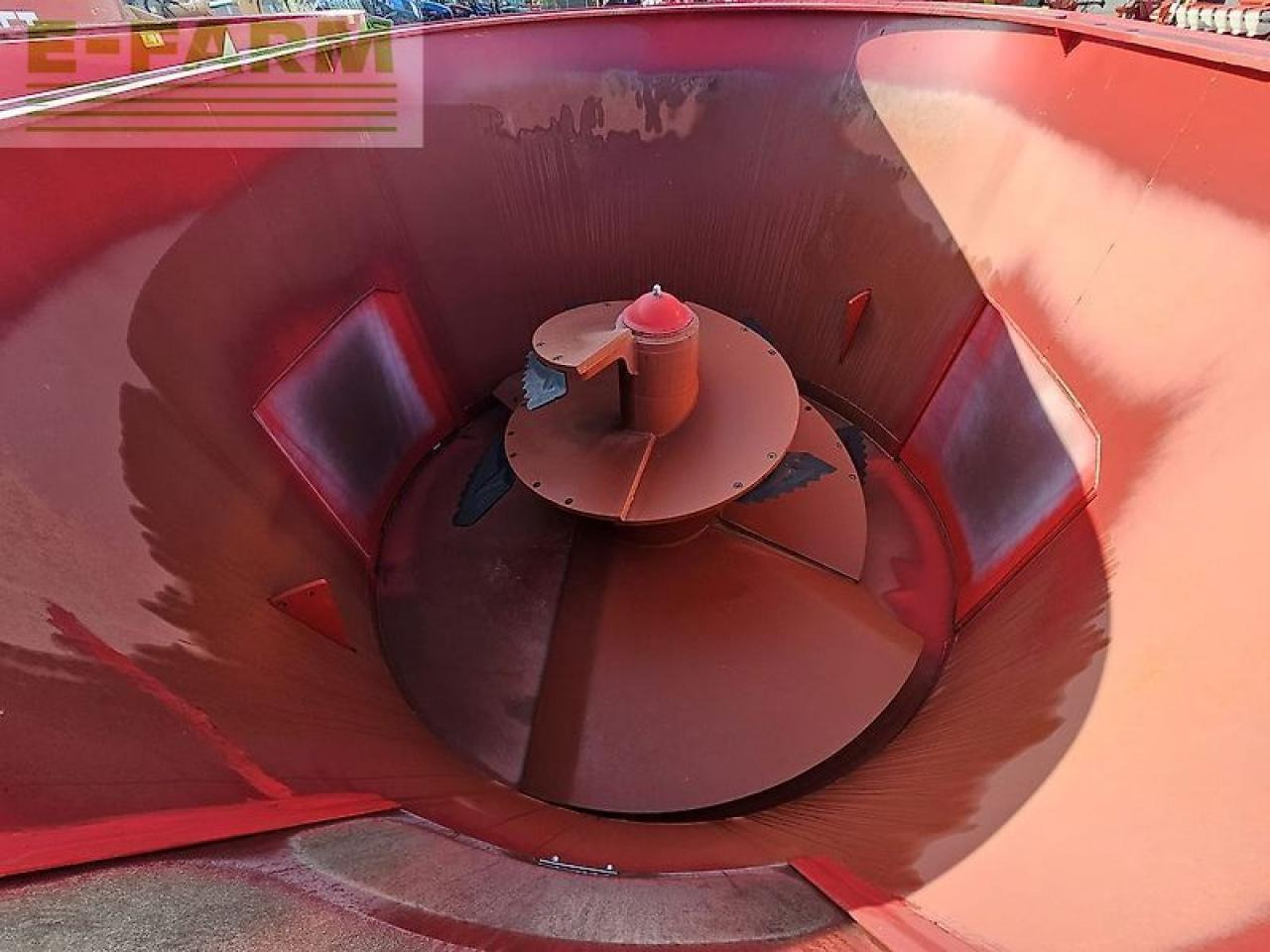 Trioliet solomix 1 - 1000 zk - Инвентарь для животноводства: фото 2 Trioliet solomix 1 - 1000 zk - Инвентарь для животноводства: фото 2