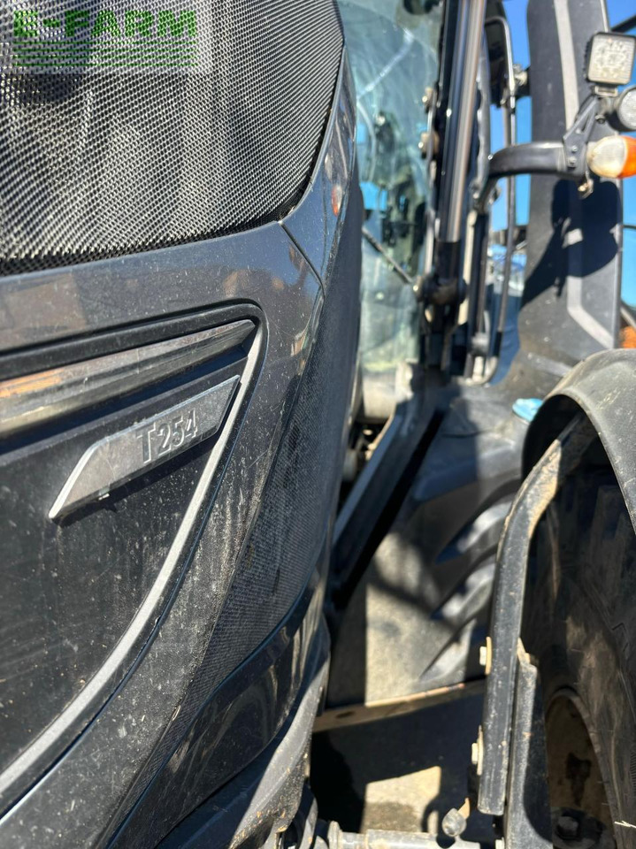 Трактор Valtra T254S: фото 10