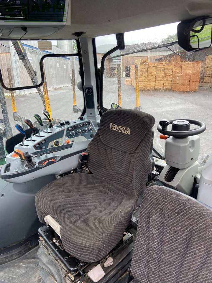 Трактор Valtra T254S: фото 12