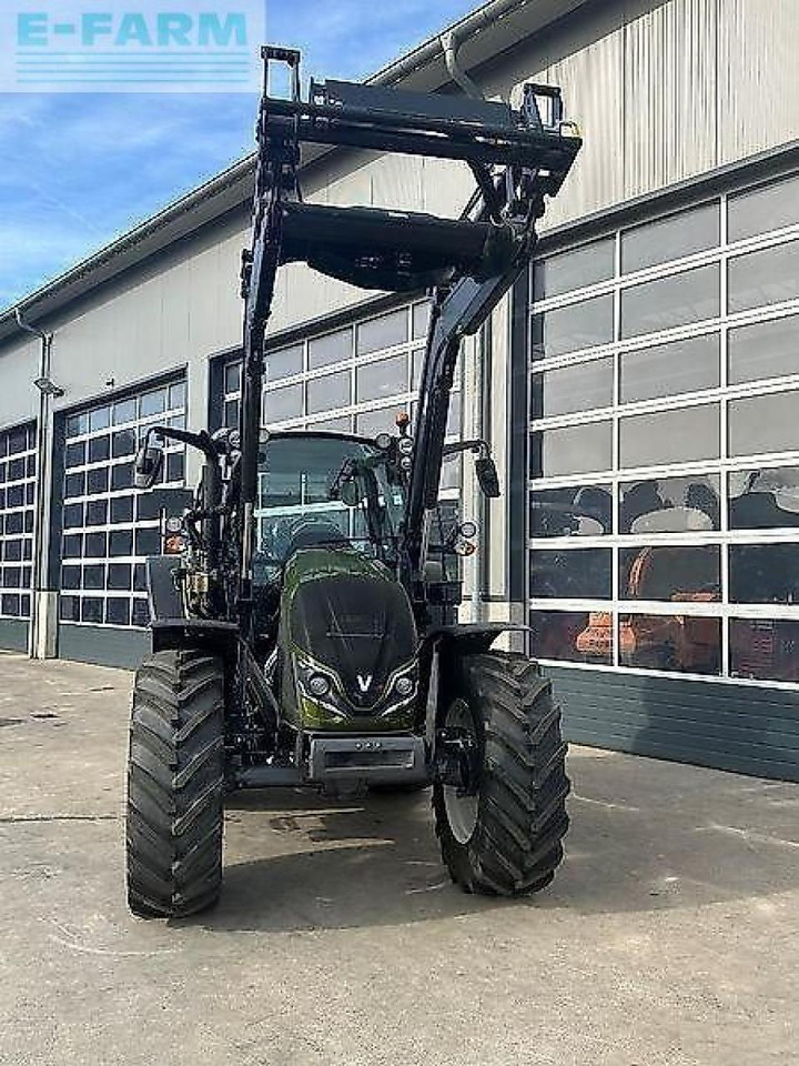 Valtra a105 - Трактор: фото 1 Valtra a105 - Трактор: фото 1