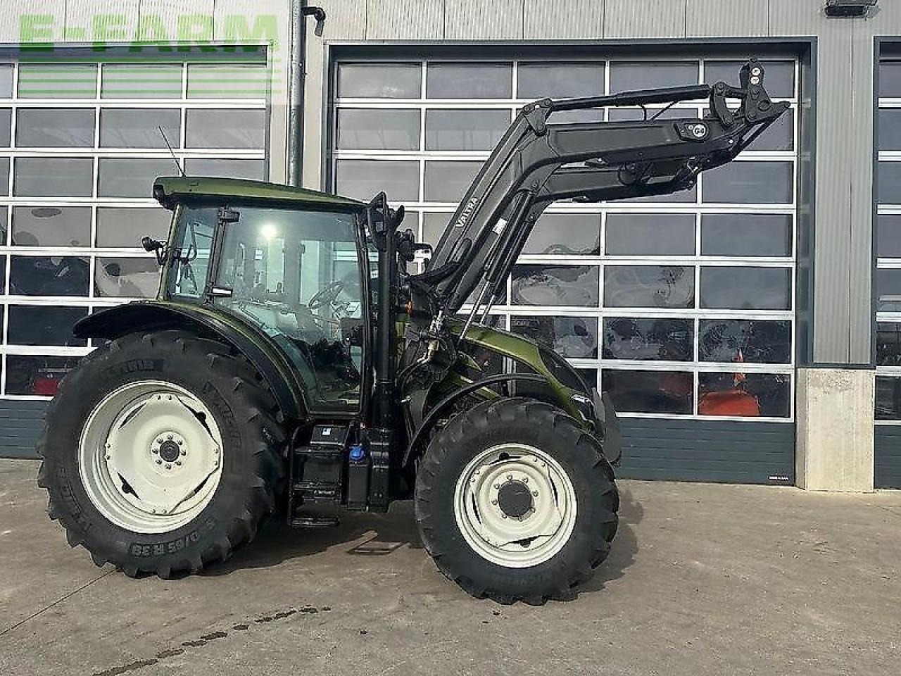 Valtra a105 - Трактор: фото 2 Valtra a105 - Трактор: фото 2