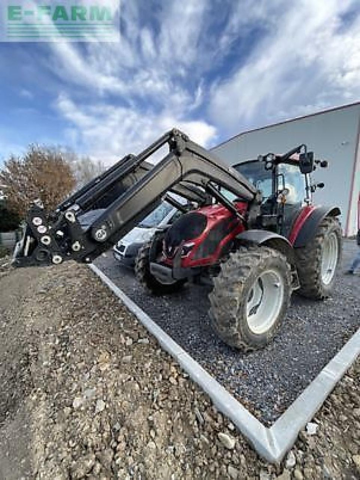 Valtra a115h4 - Трактор: фото 1 Valtra a115h4 - Трактор: фото 1