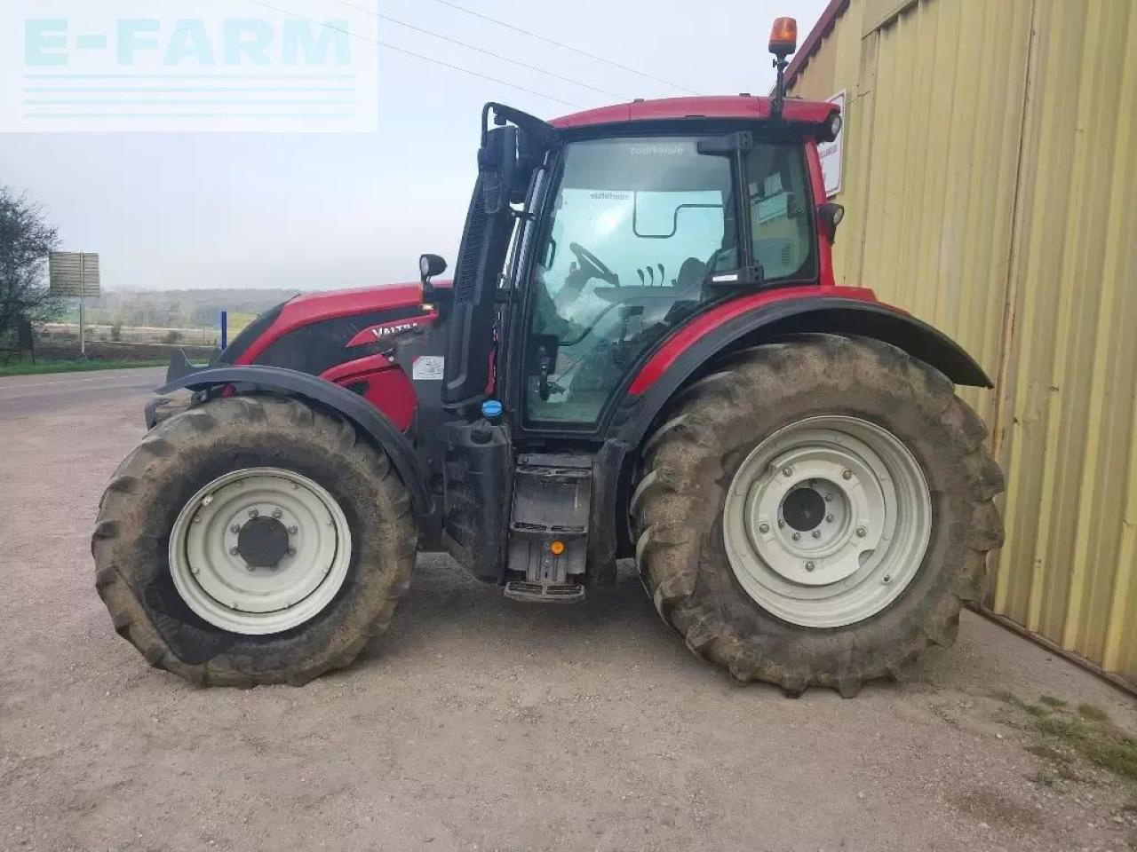 Трактор Valtra n 174: фото 6