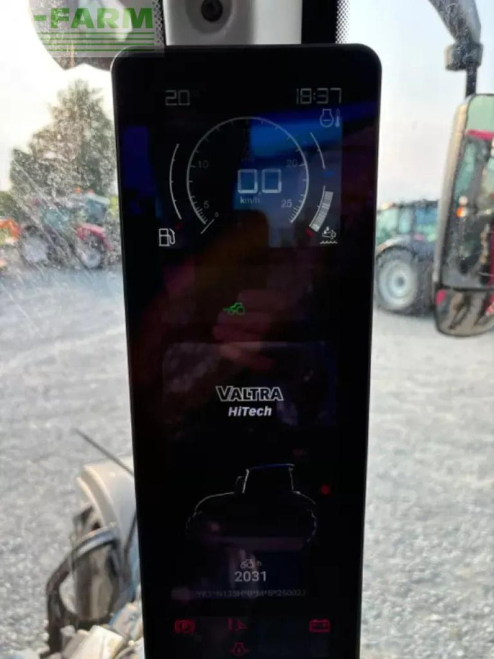 Трактор Valtra n135h: фото 7