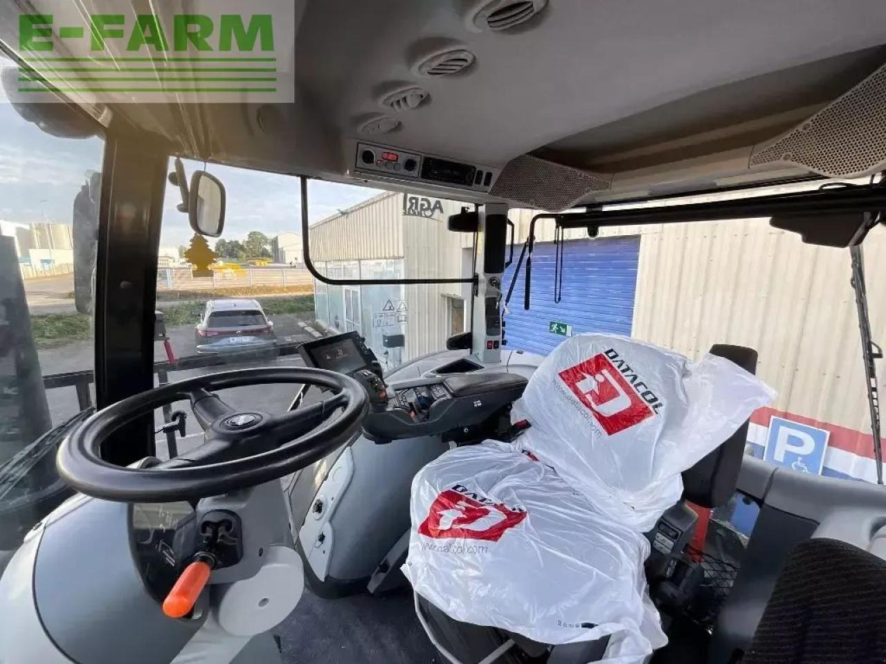 Valtra s324 - Трактор: фото 3 Valtra s324 - Трактор: фото 3