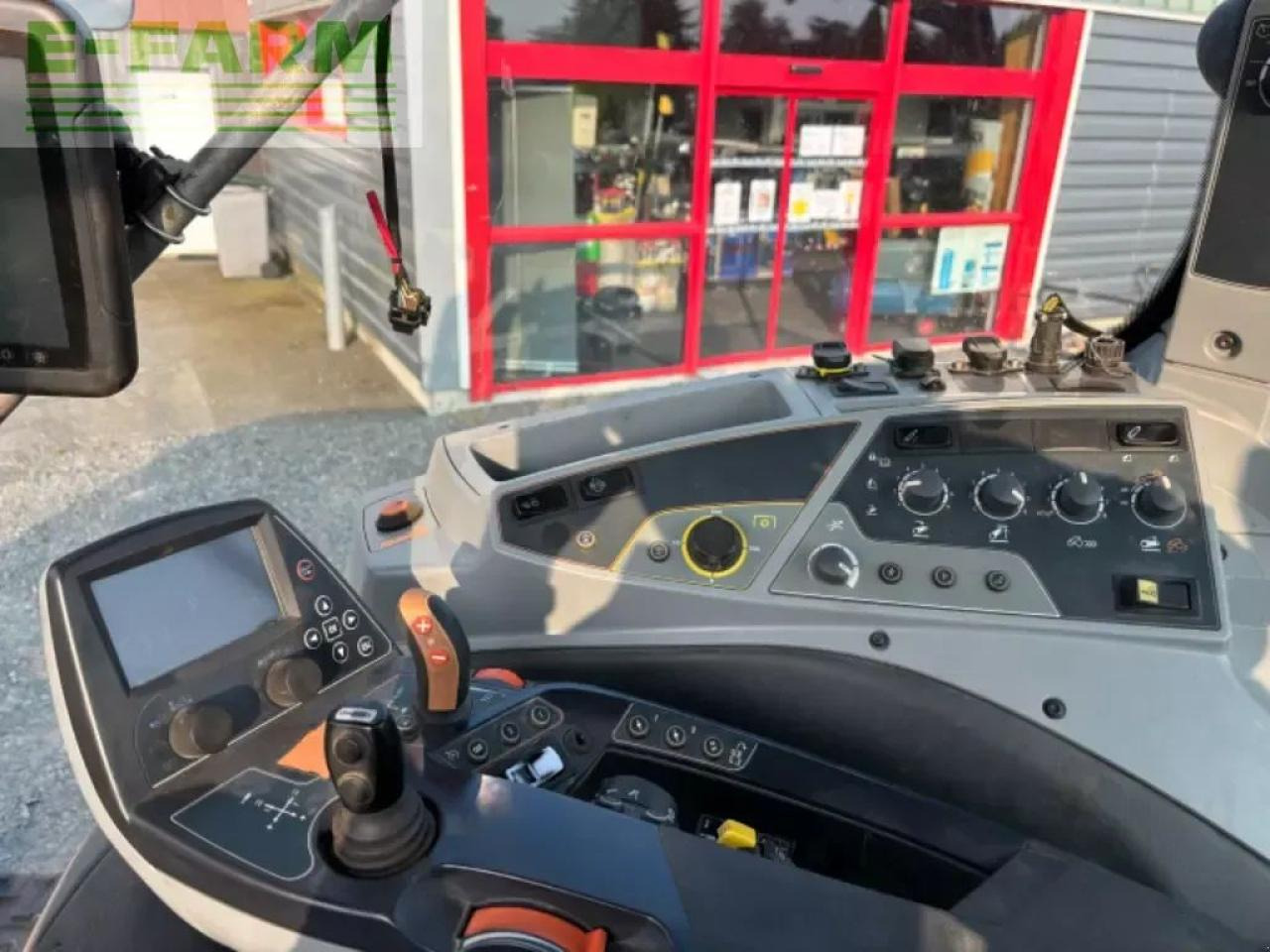 Трактор Valtra t214v: фото 9