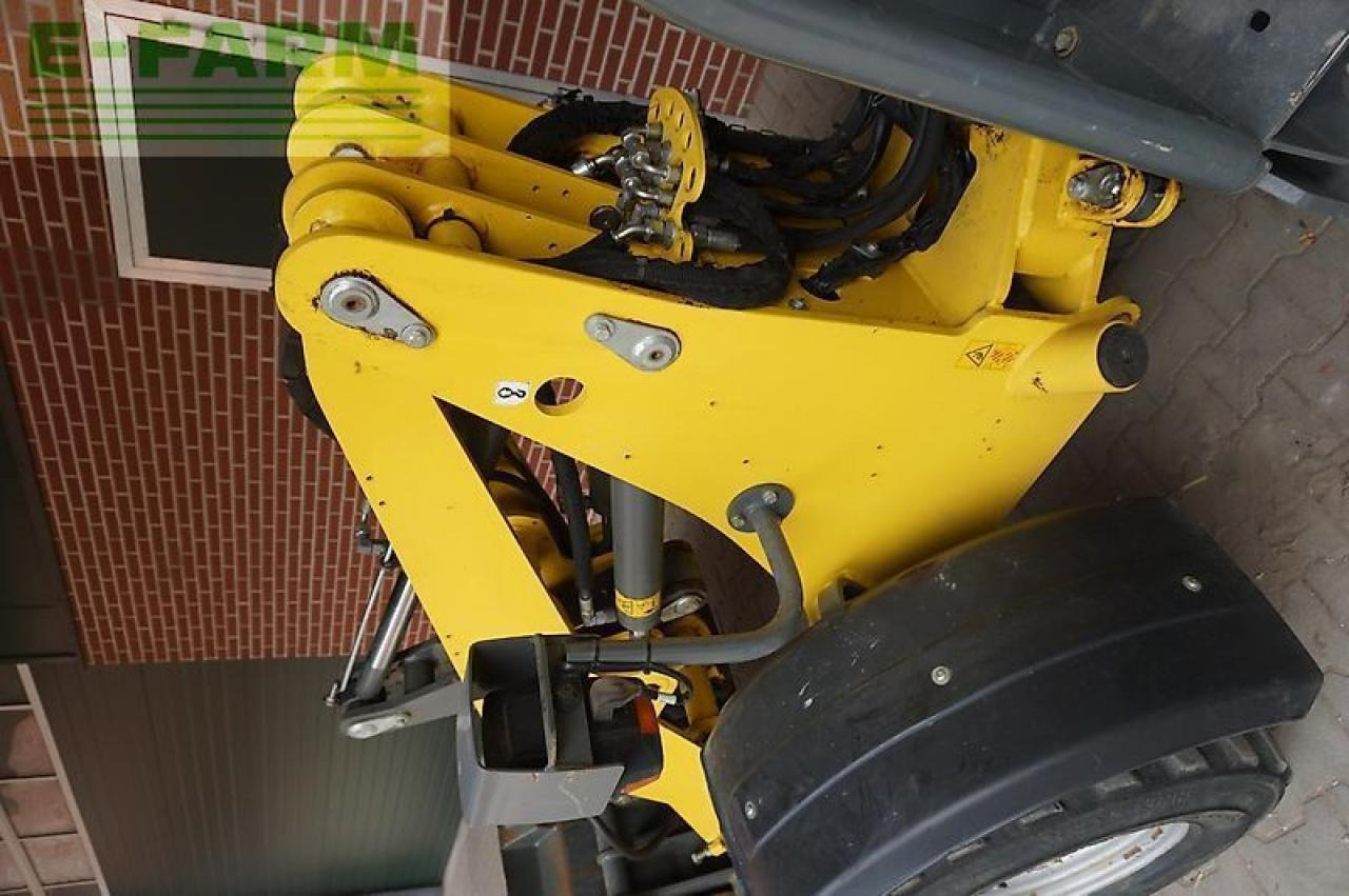 Weidemann wacker wl32 - Мини-экскаватор: фото 5 Weidemann wacker wl32 - Мини-экскаватор: фото 5