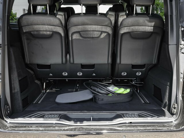 MERCEDES-BENZ EQV 300 Extralang,Avantgarde,8Sitze,2elektr.Tür - Микроавтобус, Электробус: фото 2 MERCEDES-BENZ EQV 300 Extralang,Avantgarde,8Sitze,2elektr.Tür - Микроавтобус, Электробус: фото 2