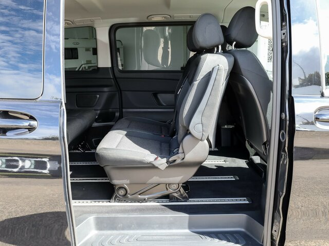 MERCEDES-BENZ EQV 300 lang,7Sitze,2xKlima,2xSchiebetür el.,LED - Пассажирский фургон, Электрический фургон: фото 5 MERCEDES-BENZ EQV 300 lang,7Sitze,2xKlima,2xSchiebetür el.,LED - Пассажирский фургон, Электрический фургон: фото 5
