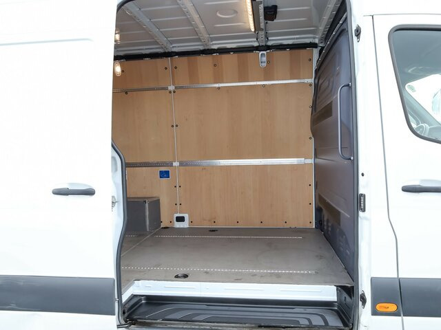 MERCEDES-BENZ Sprinter 317 CDI Kasten,L2H2,MBUX,Kamera - Цельнометаллический фургон: фото 2 MERCEDES-BENZ Sprinter 317 CDI Kasten,L2H2,MBUX,Kamera - Цельнометаллический фургон: фото 2