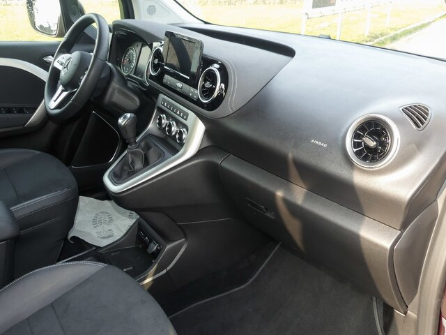 MERCEDES-BENZ T 180 Progressive,MBUX,LED,Navi,Kamera,Tempomat... - Пассажирский фургон: фото 2 MERCEDES-BENZ T 180 Progressive,MBUX,LED,Navi,Kamera,Tempomat... - Пассажирский фургон: фото 2