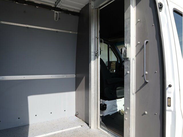 MERCEDES-BENZ eSprinter 312 Kasten FWD,3.924mm Radstand - Цельнометаллический фургон, Электрический фургон: фото 3 MERCEDES-BENZ eSprinter 312 Kasten FWD,3.924mm Radstand - Цельнометаллический фургон, Электрический фургон: фото 3