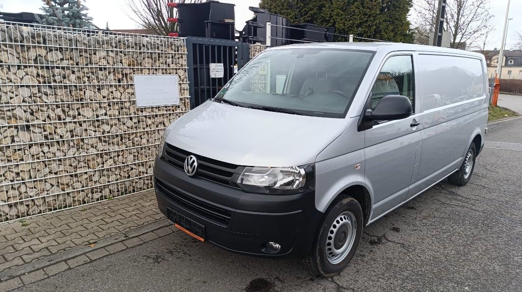 Volkswagen T5 2.0 TDI, Transporter, Kasten, Werkstattschränke - Малотоннажный фургон: фото 2 Volkswagen T5 2.0 TDI, Transporter, Kasten, Werkstattschränke - Малотоннажный фургон: фото 2