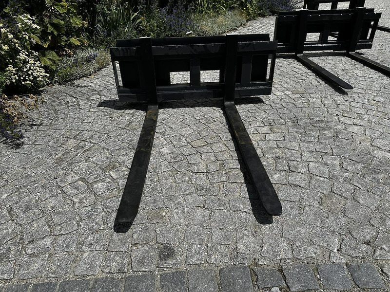 Big Palettengabel mit Bobcat 114cm Aufnahme - Вилы для Погрузочно-разгрузочной техники: фото 1 Big Palettengabel mit Bobcat 114cm Aufnahme - Вилы для Погрузочно-разгрузочной техники: фото 1