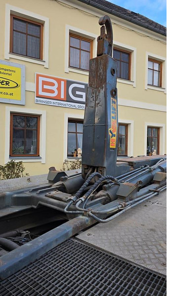 HYVA Hakenlift mit Knick - Teleskoparm - Прицеп мультилифт/ Бункеровоз: фото 5 HYVA Hakenlift mit Knick - Teleskoparm - Прицеп мультилифт/ Бункеровоз: фото 5