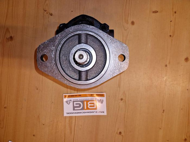 Hydraulikpumpe für John Deere 4500 Teleskoplader - Запчасти: фото 2 Hydraulikpumpe für John Deere 4500 Teleskoplader - Запчасти: фото 2