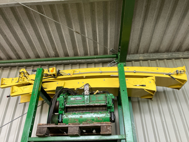 John Deere 8600 mit Kemper 460 StalkBuster und 639 PickUp - Комбайн: фото 3 John Deere 8600 mit Kemper 460 StalkBuster und 639 PickUp - Комбайн: фото 3