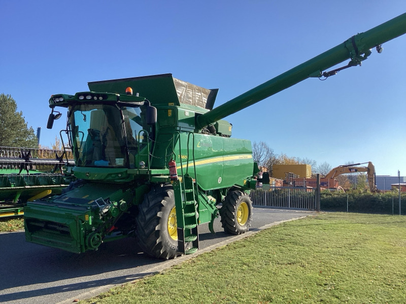 John Deere T660i mit 630X Schneidwerk - Зерноуборочный комбайн: фото 1 John Deere T660i mit 630X Schneidwerk - Зерноуборочный комбайн: фото 1