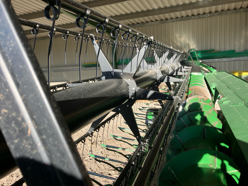 John Deere T670i mit 630X Schneidwerk - Зерноуборочный комбайн: фото 2 John Deere T670i mit 630X Schneidwerk - Зерноуборочный комбайн: фото 2