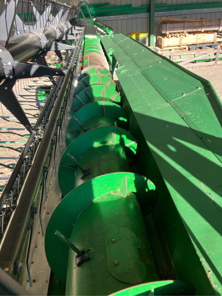 John Deere T670i mit 630X Schneidwerk - Зерноуборочный комбайн: фото 3 John Deere T670i mit 630X Schneidwerk - Зерноуборочный комбайн: фото 3