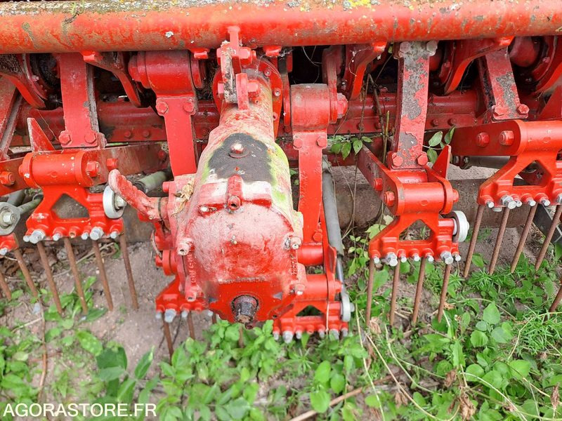 AERATEUR-DECOMPACTEUR VERDI-DRAIN 7521 - Садовое оборудование: фото 1 AERATEUR-DECOMPACTEUR VERDI-DRAIN 7521 - Садовое оборудование: фото 1