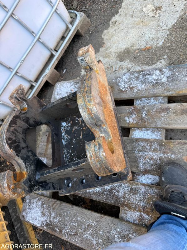 ATTELAGE VERACHTERT - Строительное оборудование: фото 1 ATTELAGE VERACHTERT - Строительное оборудование: фото 1