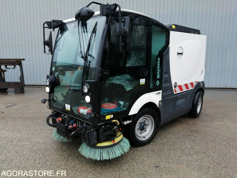 BALAYEUSE - MATHIEU - AZURA FLEX - 2020 / 4222 HEURES - Подметально-уборочная машина: фото 3 BALAYEUSE - MATHIEU - AZURA FLEX - 2020 / 4222 HEURES - Подметально-уборочная машина: фото 3