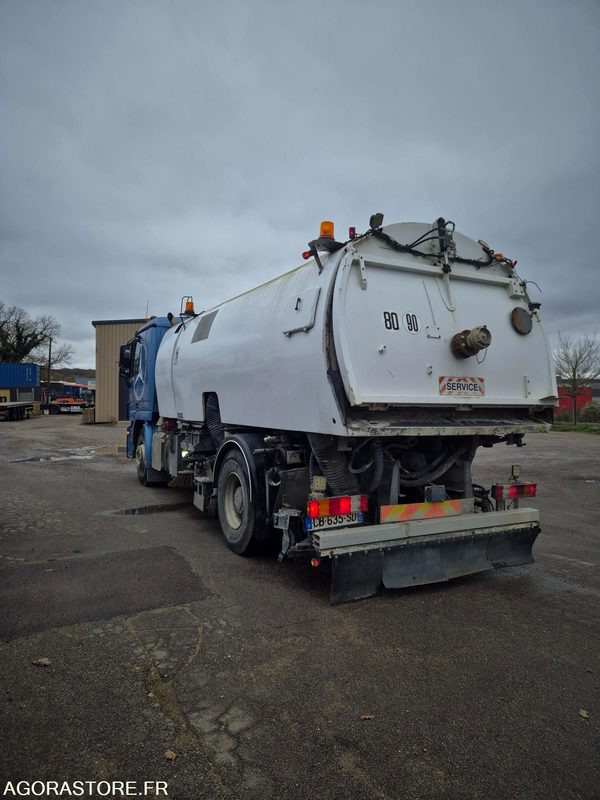 Balayeuse Eurovoirie Optifant 70 TA THP - 2012 - 242 000 heures - Подметально-уборочная машина: фото 4 Balayeuse Eurovoirie Optifant 70 TA THP - 2012 - 242 000 heures - Подметально-уборочная машина: фото 4